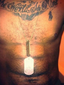 fuxwitaboy:  You read his chest? You thinkin he can have yours? I’m thinkin he got mines 😘