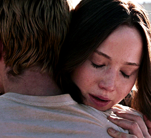 THE HUNGER GAMES: MOCKINGJAY PART 2 (2015) Dir. Francis Lawrence 