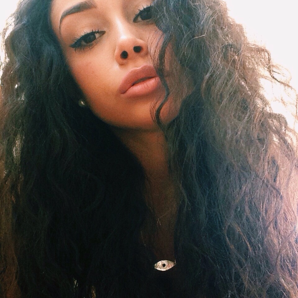 nicolezai: instagram: niccizai 