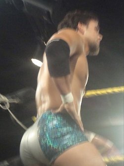 joshbryan32love:  I so want that ass. #BradMaddox :-p
