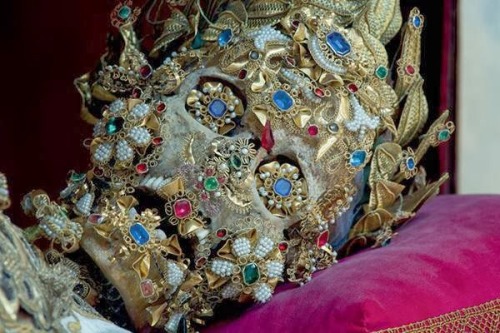 thebvnnycvlt:Bejeweled Relics of Christian Martyrs and Saints