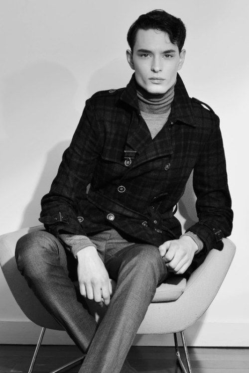 calichele:    Hektor Wedin | ph. Jon Seneca (via)  