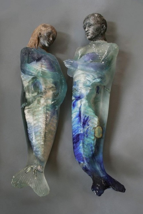 rogix:Christina Bothwell’s magical glass creatures. The incredible mix of ceramics and glass. via be