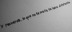 pudransetodos:  treintaydos-dias:  Matiah Chinaski  “Lo que no me mato, tampoco me hizo más fuerte.” 