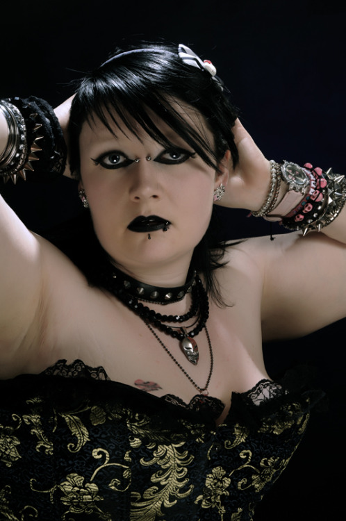 sammisakura-altmodel:  This is the last picture I’m gonna upload from this set, but I’ve got another shoot planned soon, so keep an eye on this page! Model: Sammi Sakura Photography: Beady Eye Photography