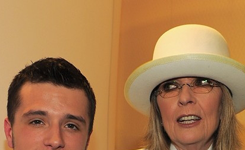 satelia:      Favourite pictures of Josh Hutcherson with other celebrities / asked by anon.     