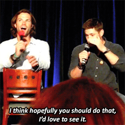 sammyhale:  The boys discussing Jensen playing a Soulless!Dean (x)