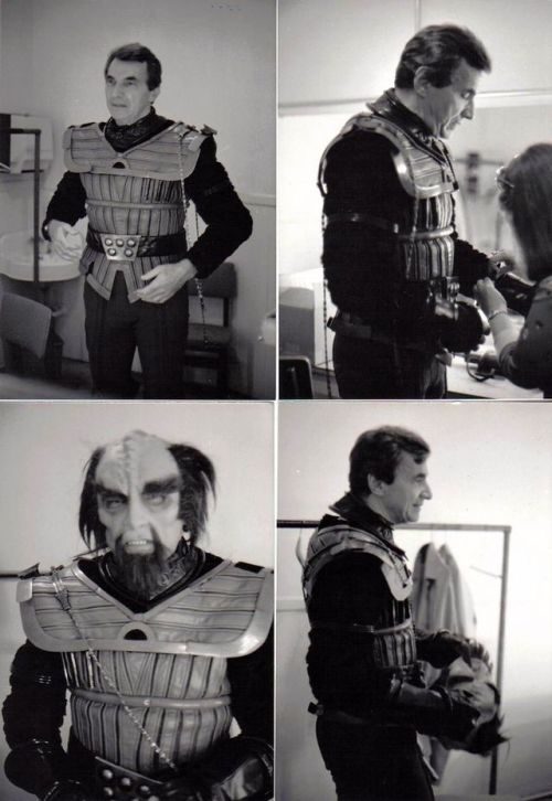 Mark Lenard as the Klingon commander.