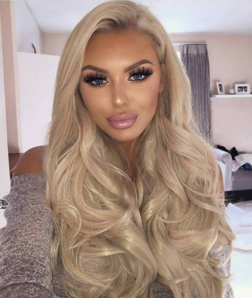 candyhousebimbos:  Hours of work has gone into turning a plain girl into this sunning bimbo doll. Start working on your transformation today, girls.