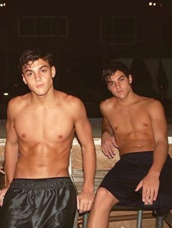 hotfamous-men:  Ethan and Grayson Dolan