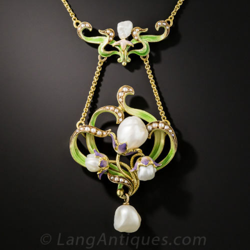 vysjewelry:left: Gold, enamel, pearl, and diamond necklace, c. 1900 (at Lang Antiques)right: Gold, e