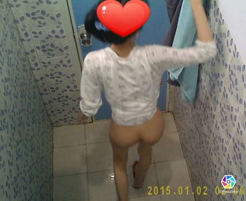 spycamhijabers: ayo yang ingin buyer koleksi skodeng mandi dan air kencing kat tandas sekarang harga