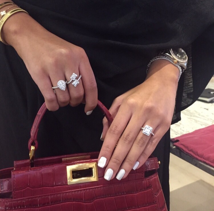 hend-alrumaihi:  Fistful of diamonds, handful of rings•