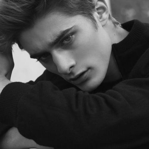 strangeforeignbeauty: Maxence Danet-Fauvel for Caleo Magazine by Dennis Weber