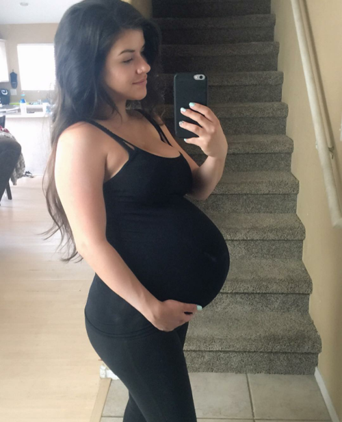 Pregnant Womens In Nice Tight Dresses :)