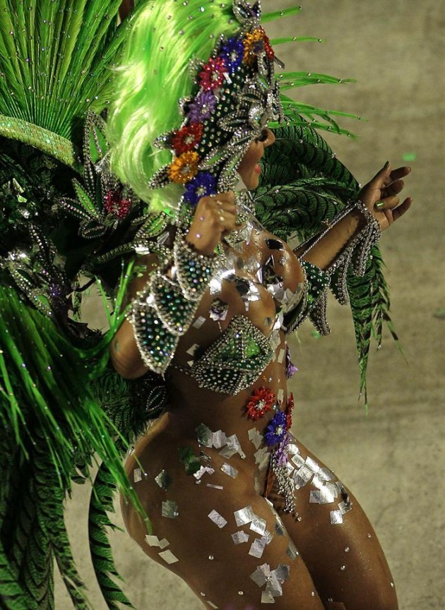 pintadasnocarnaval:  ROSANE QUISSAK musa do carnaval Mocidade alegre de Padre mIguel