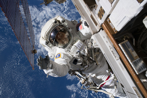Another Day at the Office : &ldquo;Space was our office yesterday. #EVA51,&rdquo; said Inter