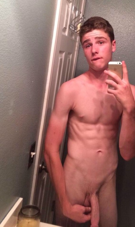 ratemysize:  hottestguys2015:  He hit me up right before he got famous#hottie#gay#hung  Rate: 10/10www.ratemysize.tumblr.com  I bet little dick has to suck big dick!! But I’d suck them both