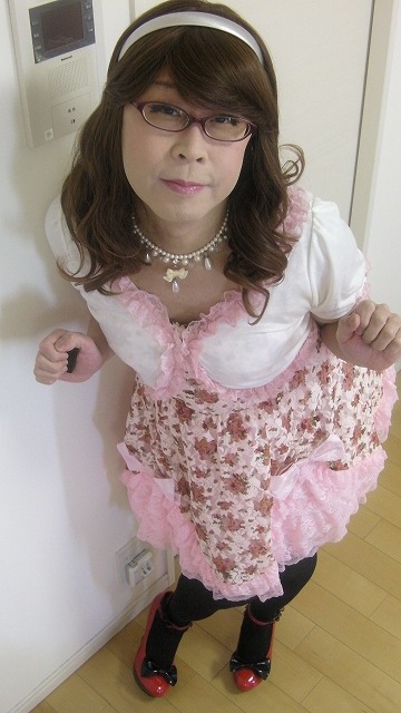 Porn Pics myaa4daddies:  Love to wear gurly dress♪