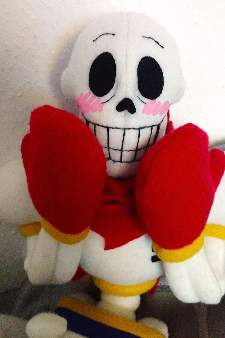 sour-goji:  spewpew:  lyviathan:   NYEH HEH HEH! I made a Papyrus plushie! Because