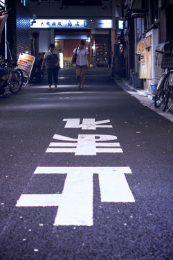 cities-of-asia:  Streets of Tokyo by attackment