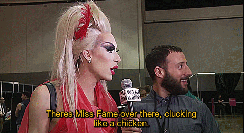 breadmaakesyoufat:  im sorry, i had to gif this.