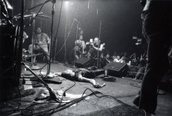 zombiesenelghetto-3:  Dead Boys, CBGB, photo David Godlis, 1977  via