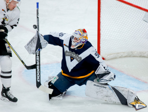 chunkletskhl:Some nice looks at the uniform Metallurg Magnitogorsk are wearing for some games this y