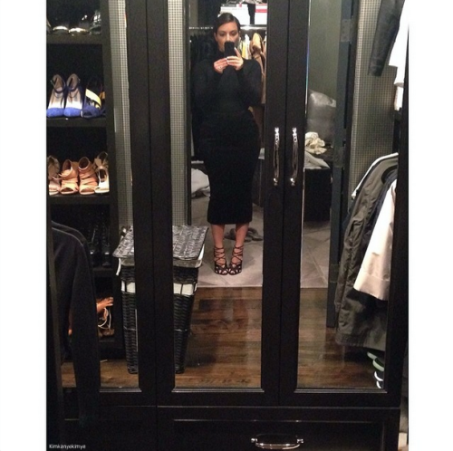 kimkanyekimye:kimkardashian #Todays look- #AlaiaBodysuit #AlaiaSkirt#TomFordHeels
