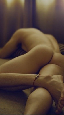 apollophile:  ☼Images of masculinity, nobility, beauty, and lighthttp://apollophile.tumblr.com/