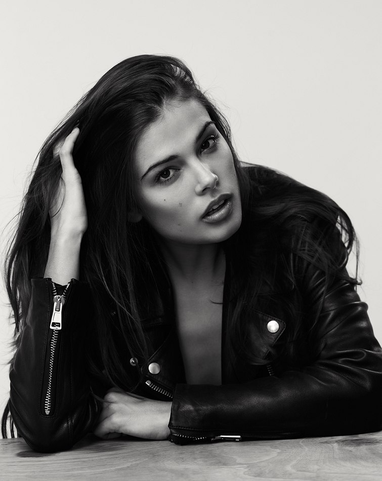 kardaan:    kyla amy close  
