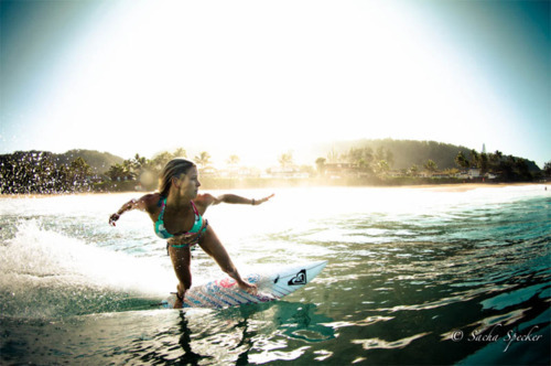 surfing-girls:  Surfing Girl , Follow me at : http://surfing-girls.tumblr.com/