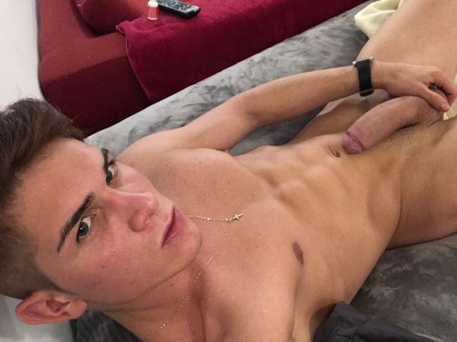 sprinkledpeen: Follow @billaanderson on Instagram  