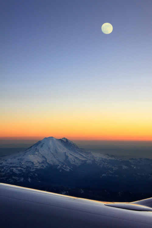 Porn Pics celestiol:  Flight (Mount Rainier) | by Virginia