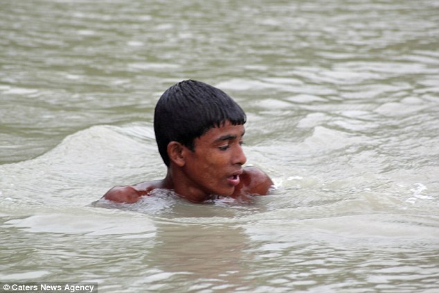 adoptpets:  Astonishing bravery of boy who risked his life to save baby deer in Bangladesh