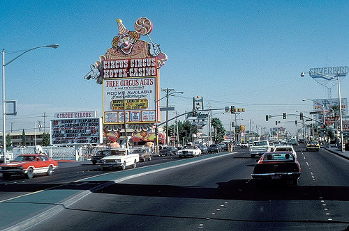 fuckyeahvintage-retro:  Las Vegas, 1970s 
