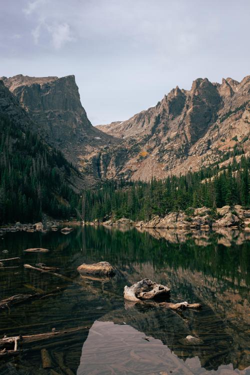 oneshotolive:  The appropriately titled Dream Lake, Rocky Mountain National Park [4000x6000][OC] 📷: jarussell256 