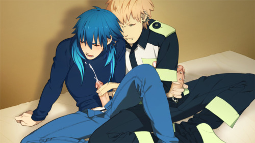 adrugthisgoodcantbelegal: honey-momo:Uncensored DRAMAtical cumshot, with bonus noizy bunny peen! &