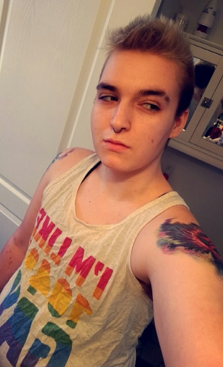 gonetotheoutback:Stuff changes in a year, +3 tattoos, septum piercing, slightly less eyebrow, new ho