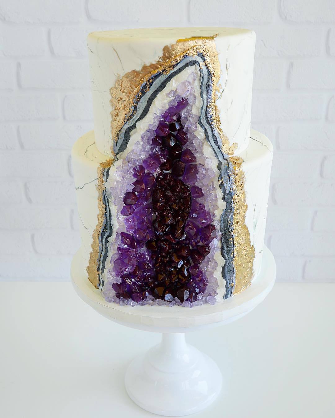 sosuperawesome:  Leslie Vigil on InstagramFollow So Super Awesome on Instagram 