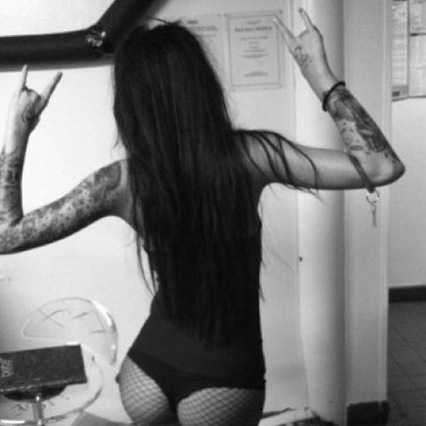 hot-tattooed-girls:  Reblog the “Love” for Tattooed Girls!HotTattooedGirls.com