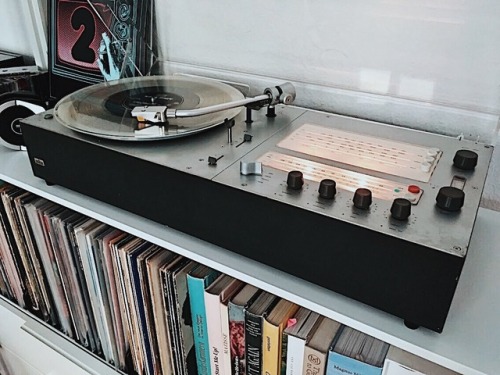 vintage-audio: Spinning After Dark 2 compilation by Italians do it Better on BRAUN Audio 300 designed by Dieter Rams.