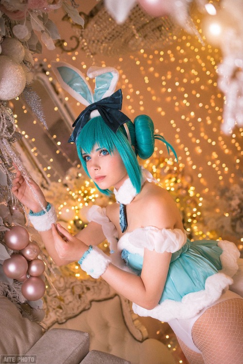 ❆ Hatsune Miku ❆_____________On the eve of the New Year, catch my new cosplay! ☃️❄️ Miku-chan by meF