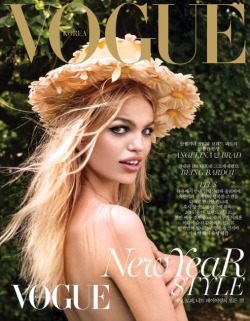 revorish:  Vogue Korea  Daphne Groeneveld