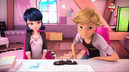 miraculous-ladybug-and-catnoir:  Parallels touching hands