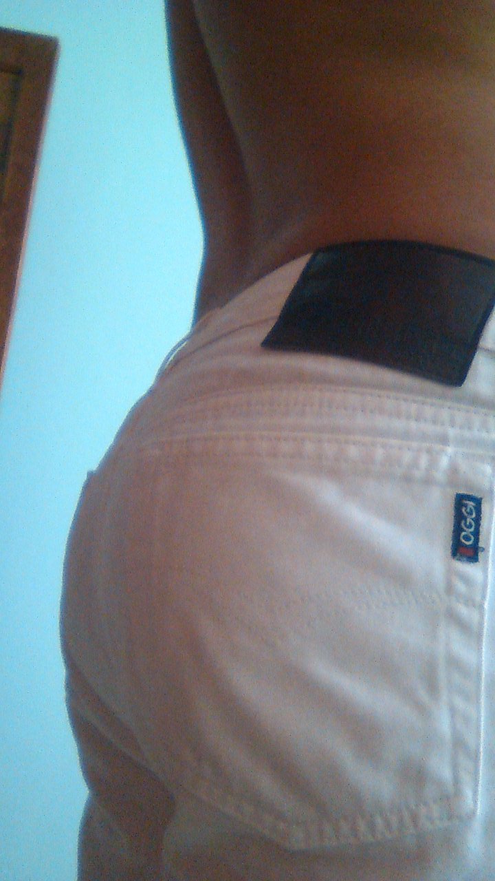 gusgameaholic:  Early tummy Tuesday photo set,  trying to start the day with good