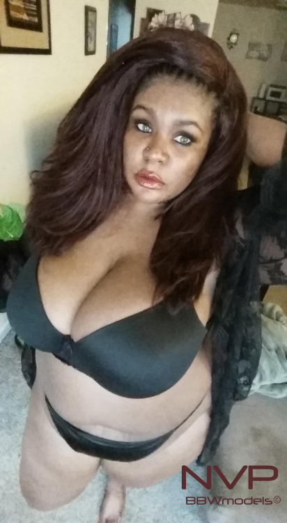 queensizedhoneys: nubianvagabond2-0: sexiibrownbbw making her bbwssbbwlove debut guest model