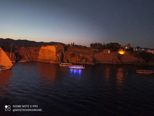 How beautiful they are. I could almost forget that your songs are wounds. Aswan. Egypt #MBPlanet #ir