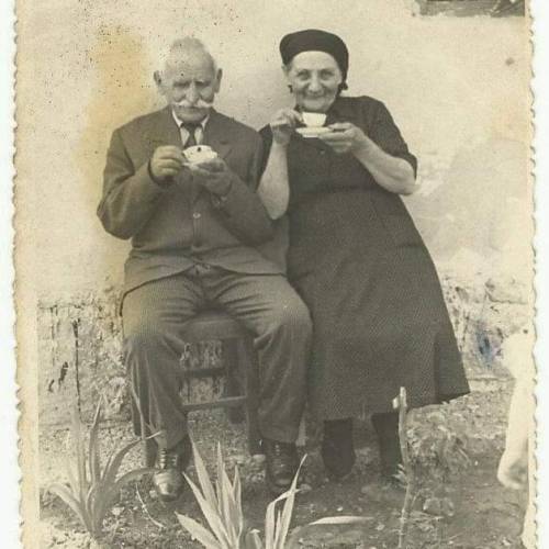 #loveyourancestors I love this photo from 1950s! It&rsquo;s amazing xD they seem a nice and happy co