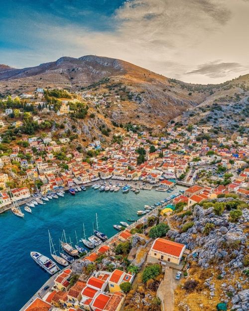 gemsofgreece:Symi, Dodecanese, Greece. The Dodecanese islands were the last link in the chain of nat